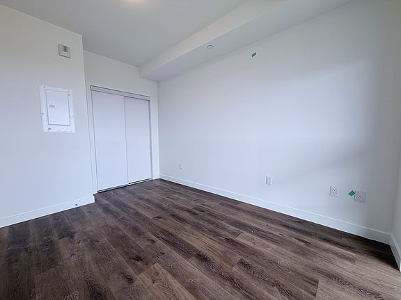 5th image of 461 Green Rd #814