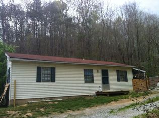 950 Scenic Rd, Vinton, OH 45686