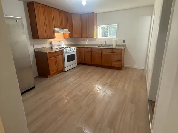 74 Bond St Room 1, Staten Island, NY 10302