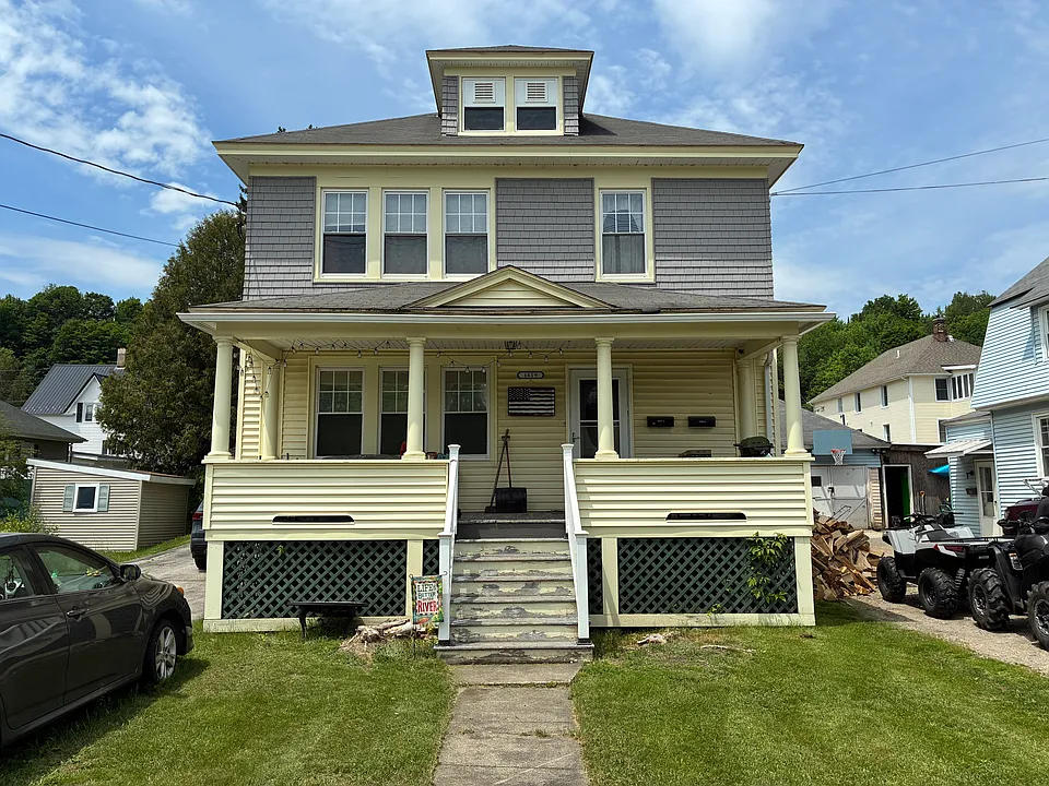 1619 Main St