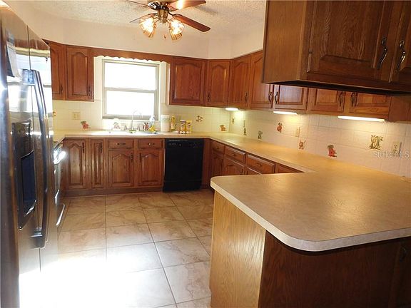 5th image of 6760 Friendship Dr