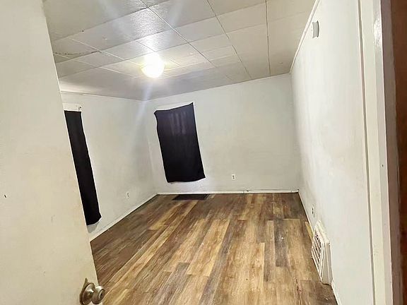 3rd image of 523 12th St