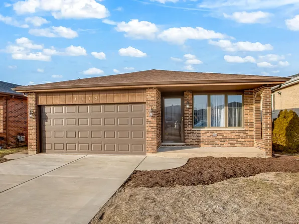 1112 Herbert Breclaw Dr, Calumet City, IL 60409