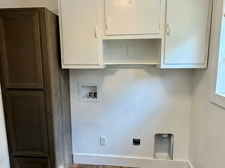 308 N Elm St — Photo 14
