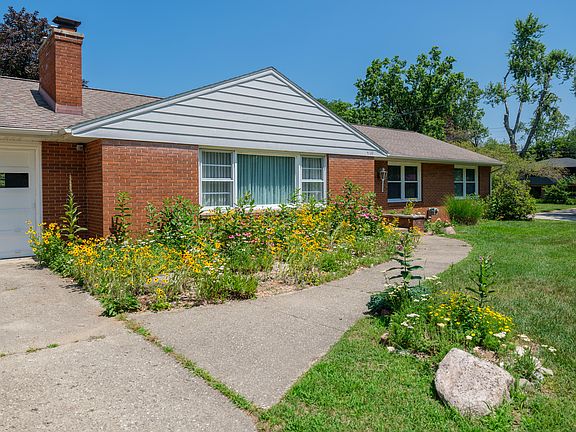 3rd image of 5139 Midfield Dr