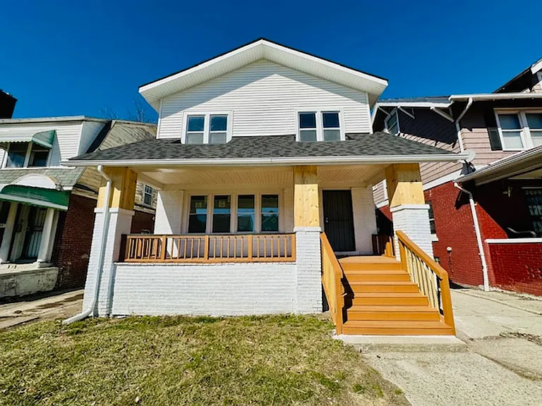 2634 Lawrence St — Photo 1