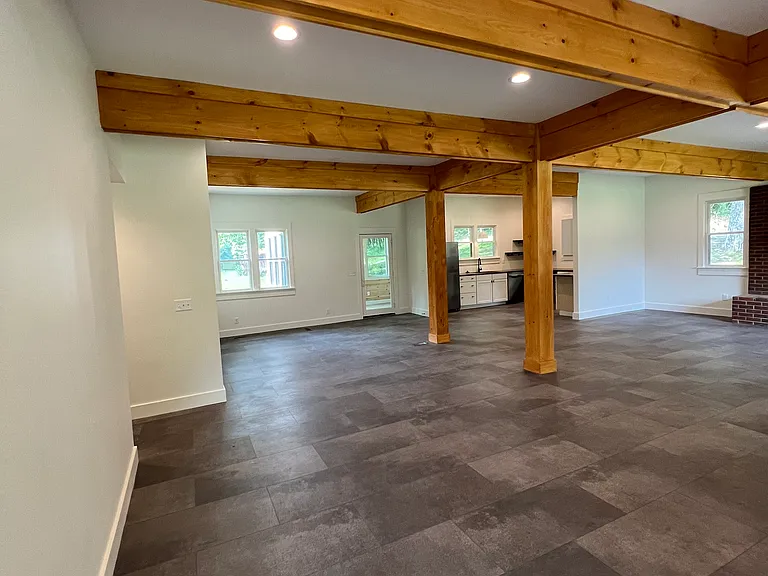 101 Eastwood Ave — Photo 16