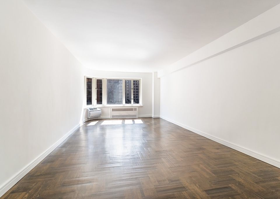 1st image of 35 E 35th St APT 10G