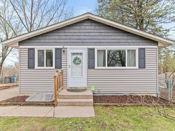 1661 Gurney St, Saint Paul, MN 55117