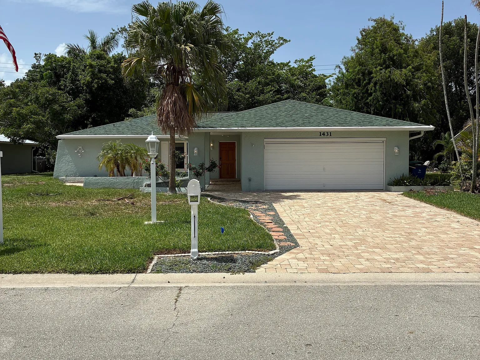 3 bed, 1600 sqft, $2,650 — Photo 1
