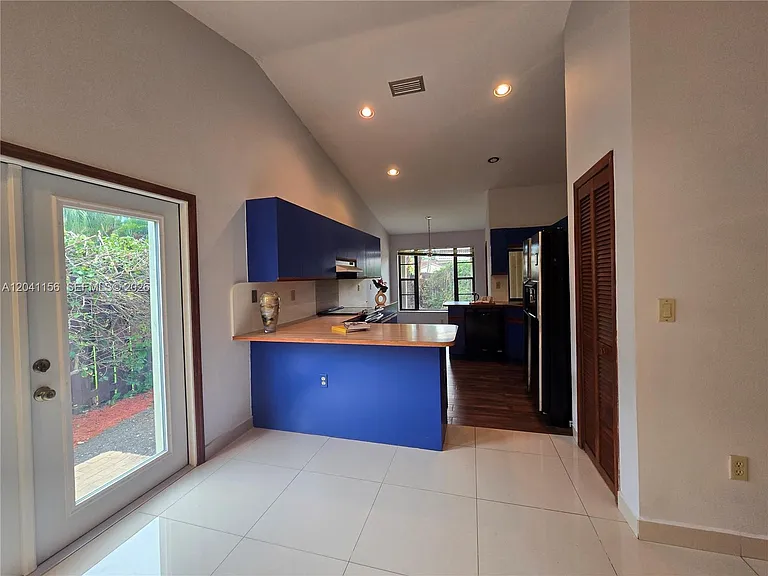15630 SW 46th Ter — Photo 16