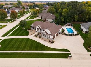 1700 Maple St, Robins, IA 52328