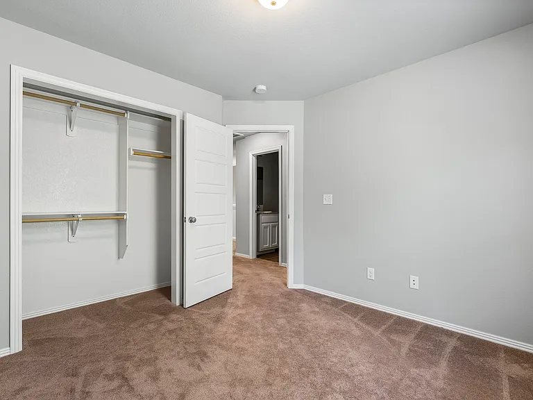 818 Baker St NW — Photo 14