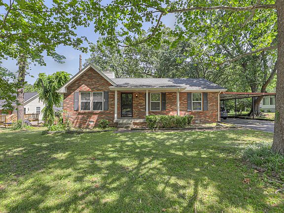 2nd image of 3104 Blackwood Dr