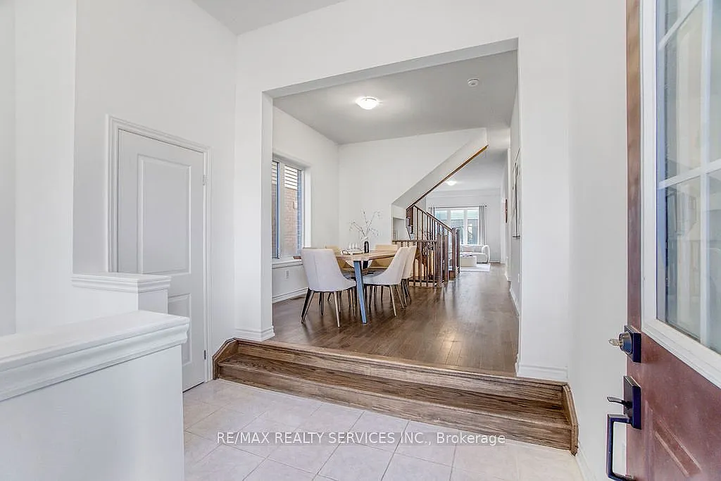 4 bed, $2,800 — Photo 2