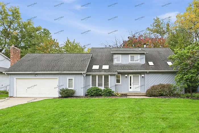 3 bed, 2.5 bath, 1590 sqft, $2,595 — Photo 2