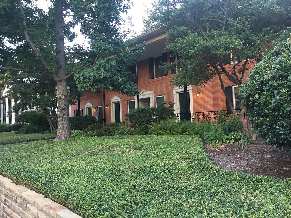 St. Charles Condominiums of Highland Park