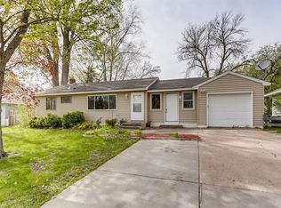 1243 Shryer Ave E, Maplewood, MN 55109