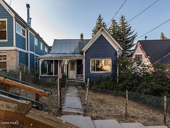 4th image of 1002 1/2 Norfolk Ave