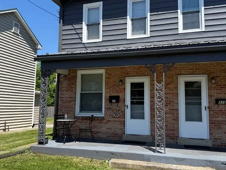 318-322 W Allen St #320 — Photo 1