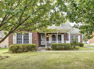 8718 Wisdom Ln, Louisville, KY 40229