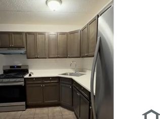 56-07 Clover Pl #3R, Ridgewood, NY 11385