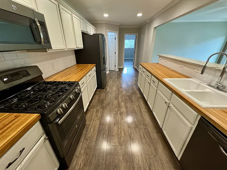 1723 Corita St — Photo 13