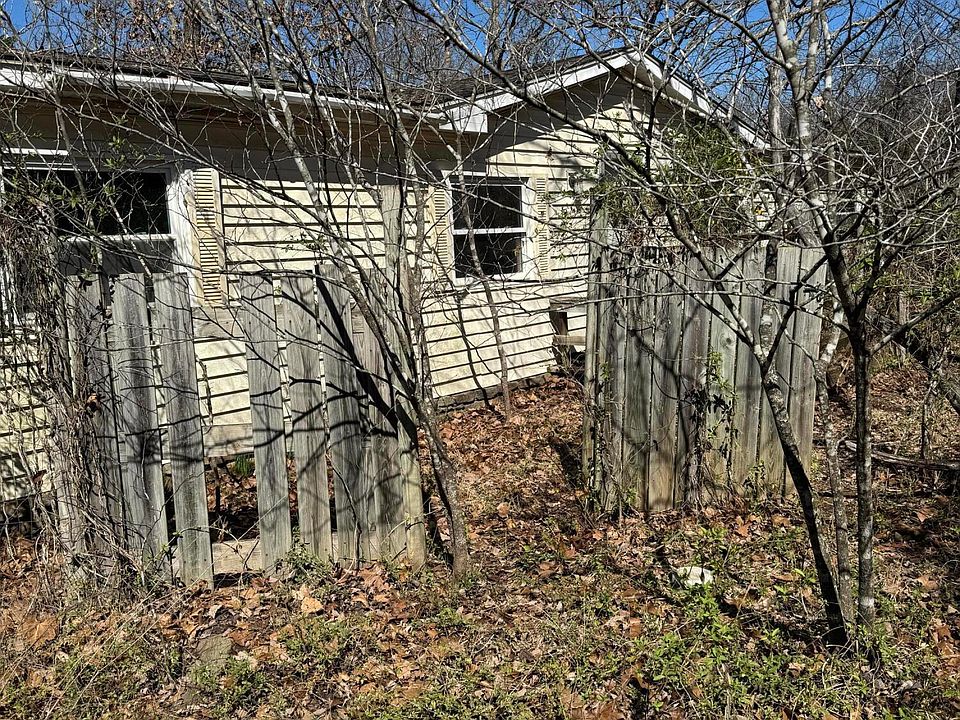 1st image of 257 Robin Drive