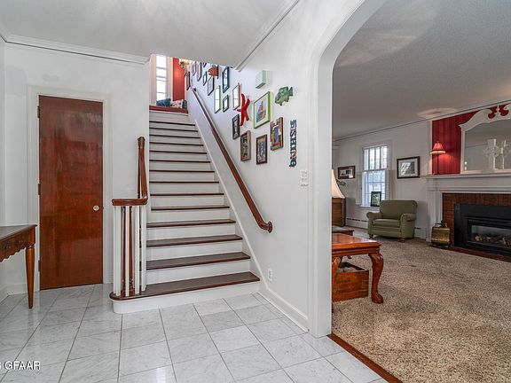 5th image of 1125 Reeves Dr