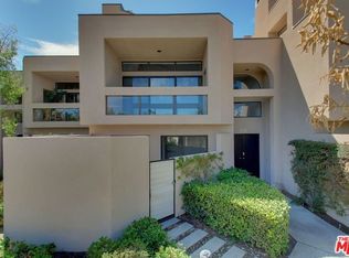 882 Village Sq, Palm Springs, CA 92262