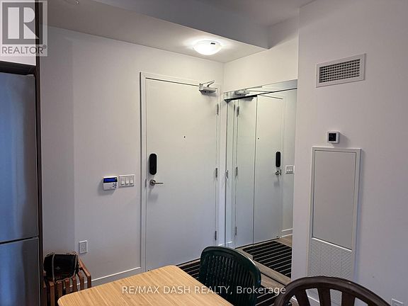 3rd image of 543 Richmond St W #714
