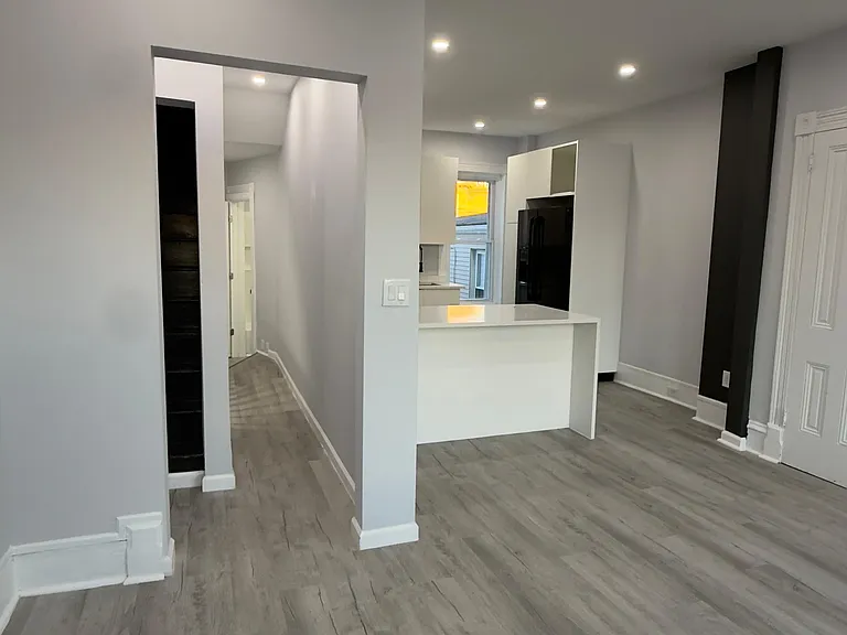 233 Clymer St #2 — Photo 11