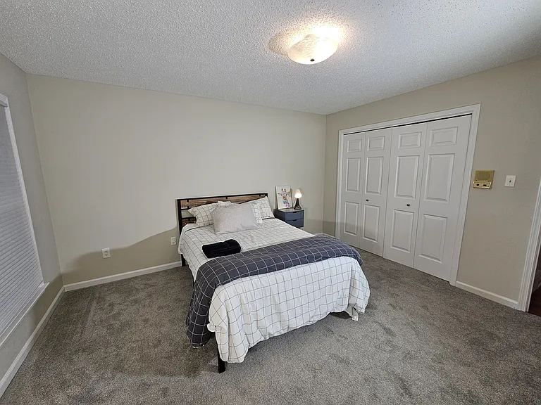 516 S Yates Rd — Photo 42