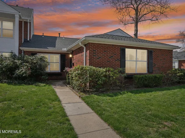 9 Dogwood Court, Spring Lake Heights, NJ 07762