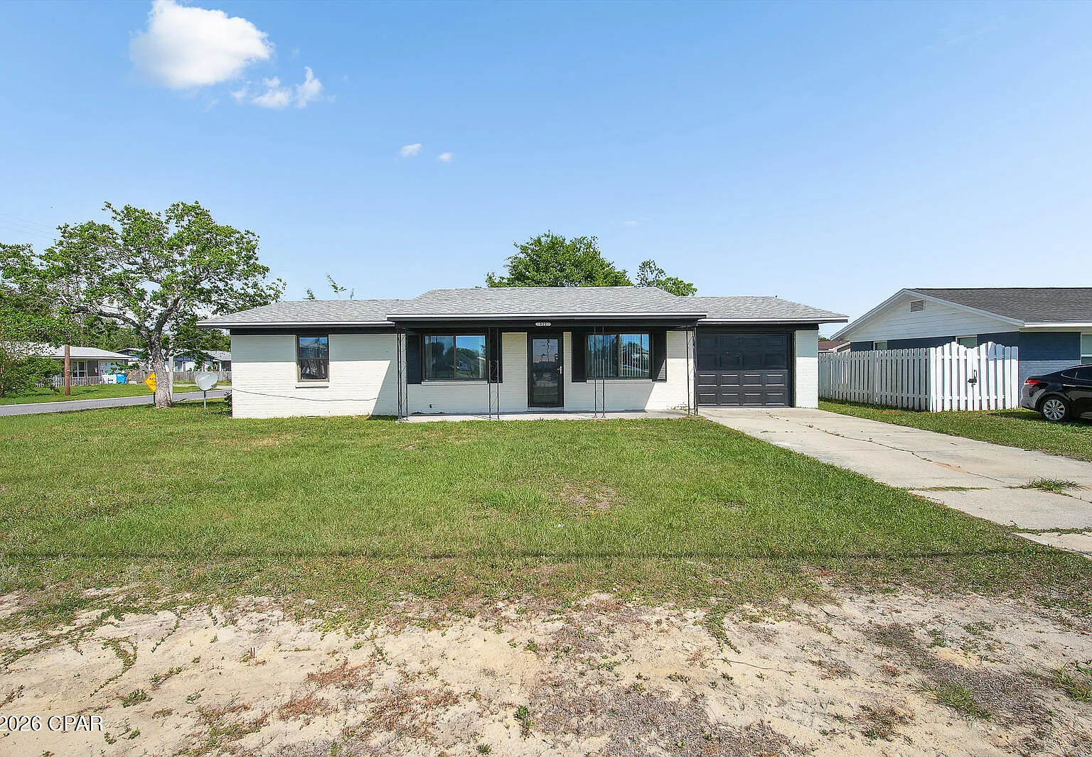 3 bed, 1000 sqft, $1,600 — Photo 1
