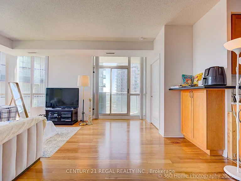 220 Burnhamthorpe Rd W #3004 — Photo 12