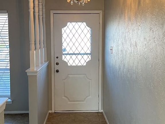 5th image of 2108 Elaine Ct