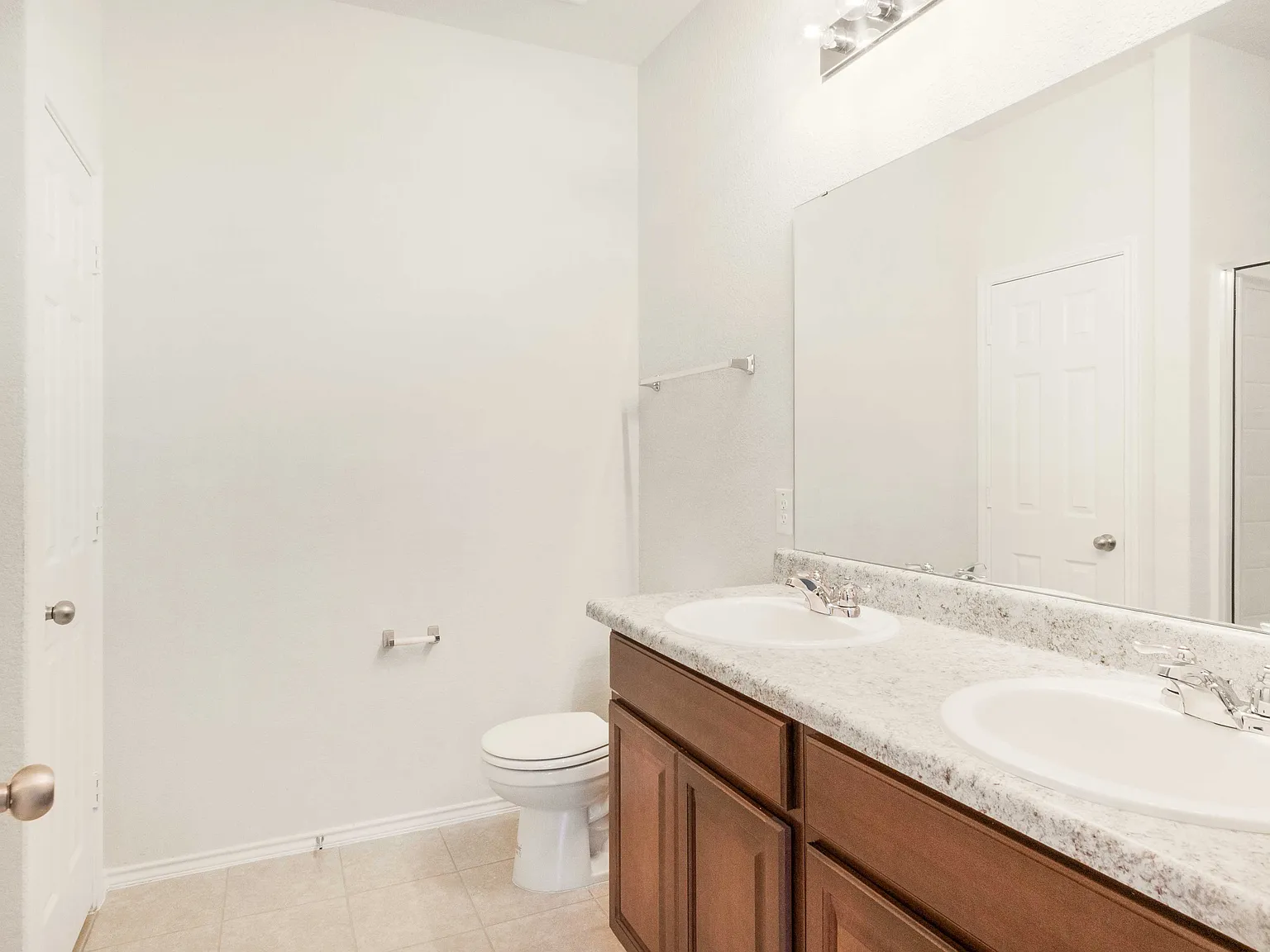 3 bed, 1650 sqft, $1,695 — Photo 4