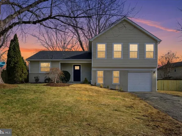 4529 Flintstone Rd, Alexandria, VA 22306