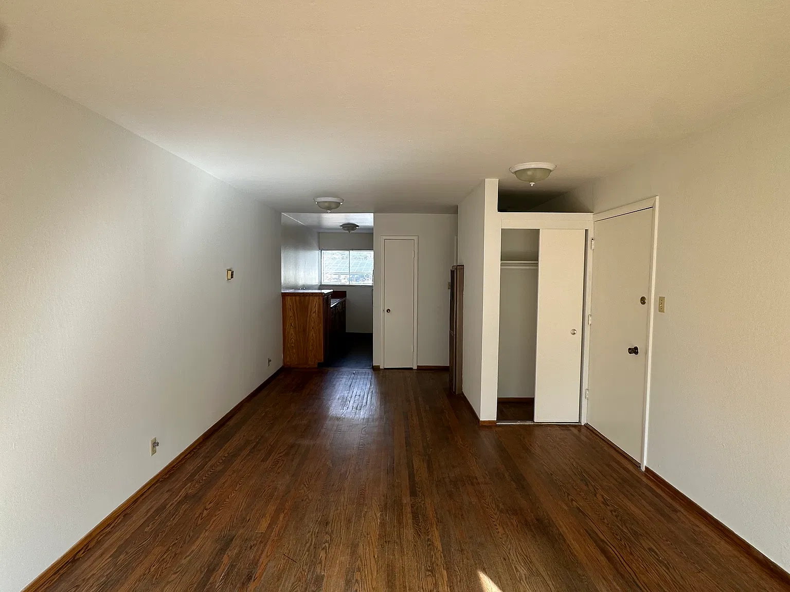 1 bed, 680 sqft, $2,150 — Photo 2