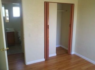 137 W Imperial Hwy #1/4, Los Angeles, CA 90061