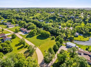 1502 Island Park Dr, Jamestown, ND 58401