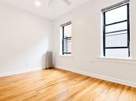 4305 Broadway, New York, NY