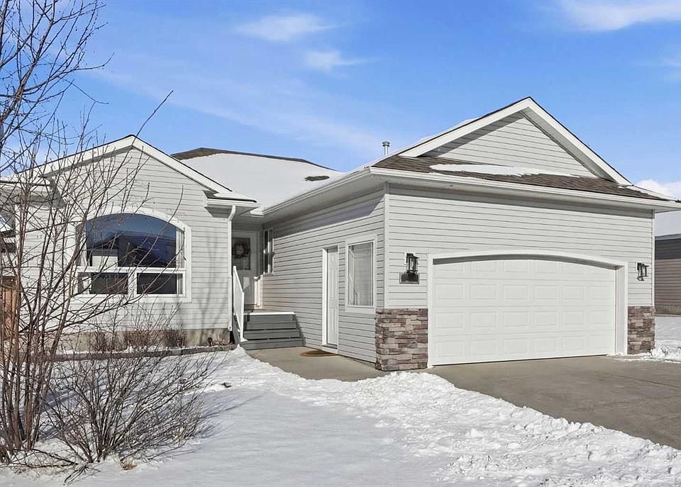 1st image of 534 E Hillview Gate