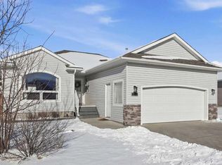 534 E Hillview Gate, Strathmore, AB T1P 1Z6