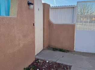 936 San Pedro Dr SE #4, Albuquerque, NM 87108