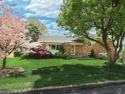 1495 Bonbar Rd, York, PA, 17403