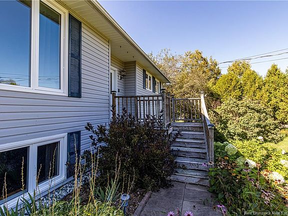3rd image of 49 Yeomans Rd