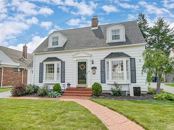 3rd image of 723 Broadmoor Dr