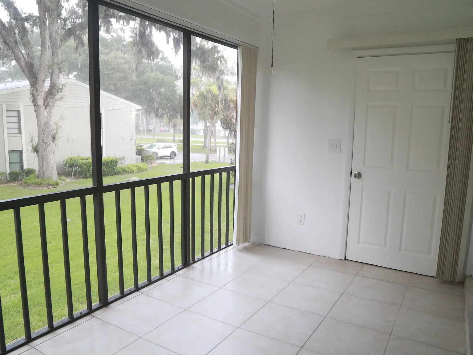 2 bed, 1006 sqft, $1,550 — Photo 4